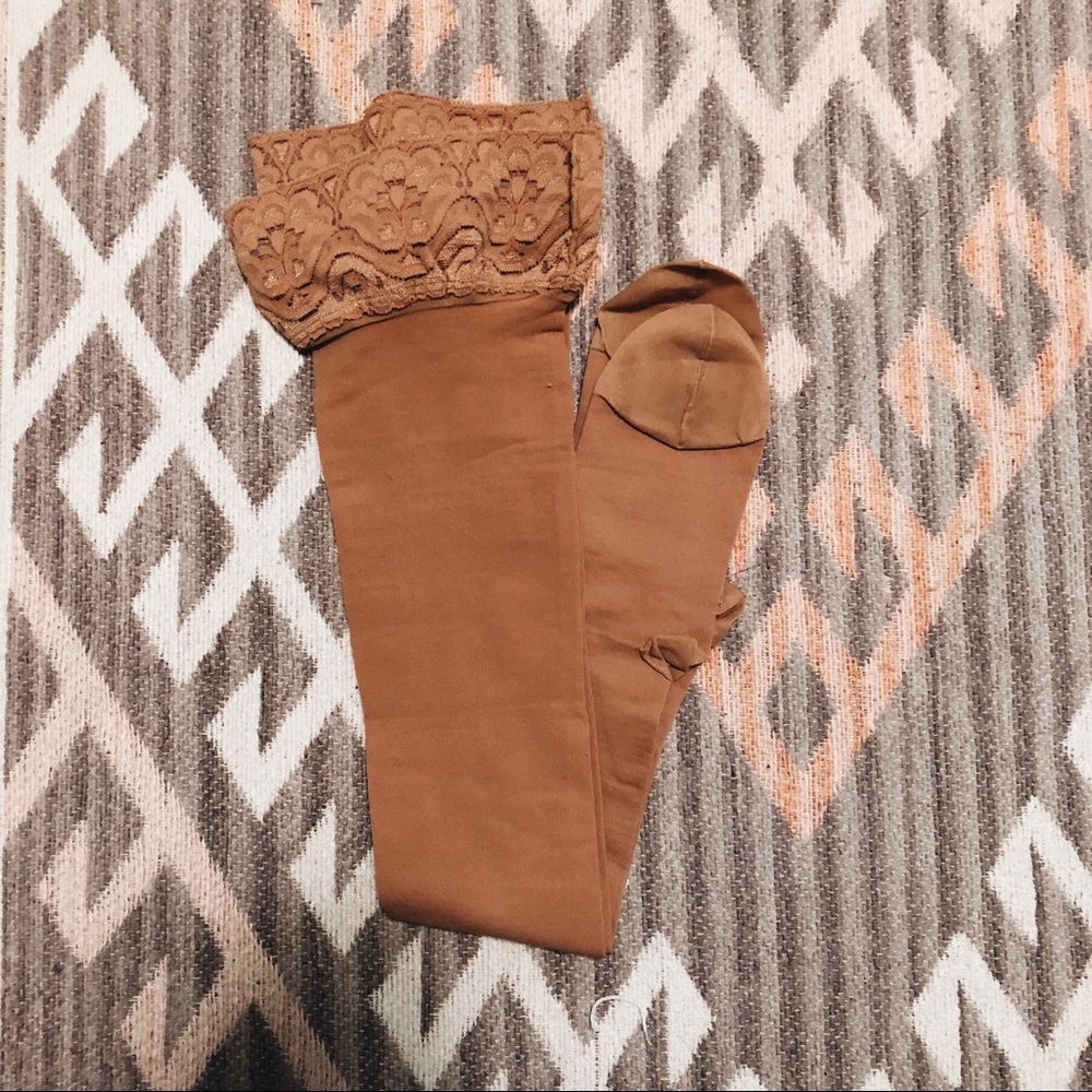 Compression Set - perfect for flight attendants!